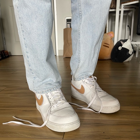 Nike Air Force 1 removable swoosh ‘07 LV8 - Picture 2 of 6